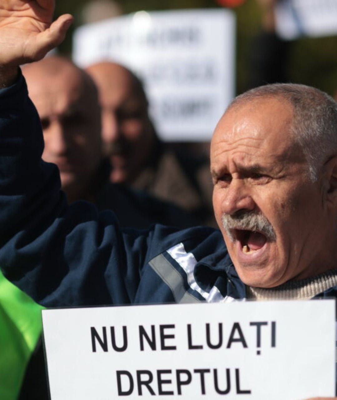 Au apărut Primele proteste în stradă după „Ordonanța trenuleț”.