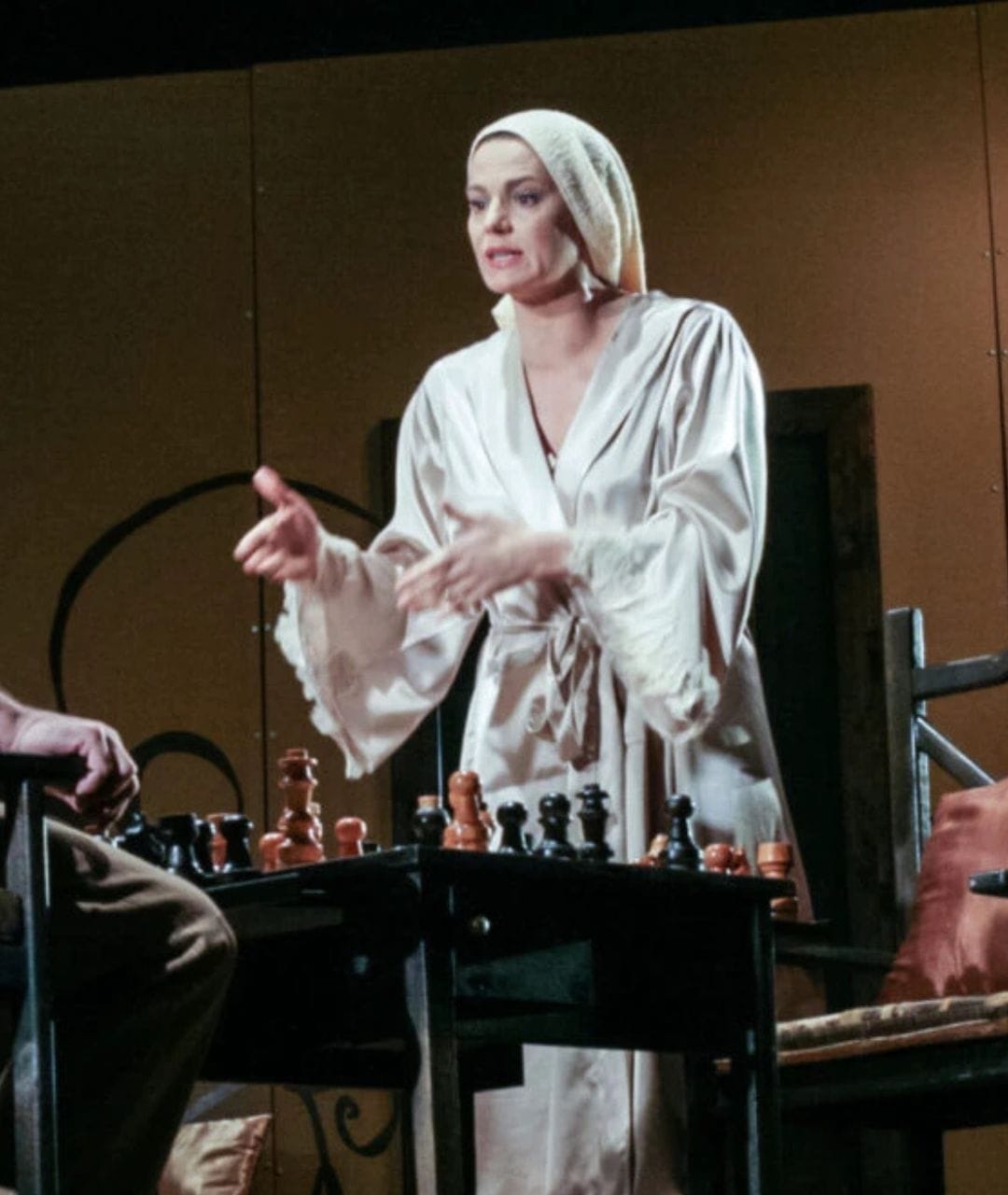 Maia Morgenstern nu mai rezistă. Vezi mai jos , Probleme uriașe pentru marea actriță: Mori în teatru…