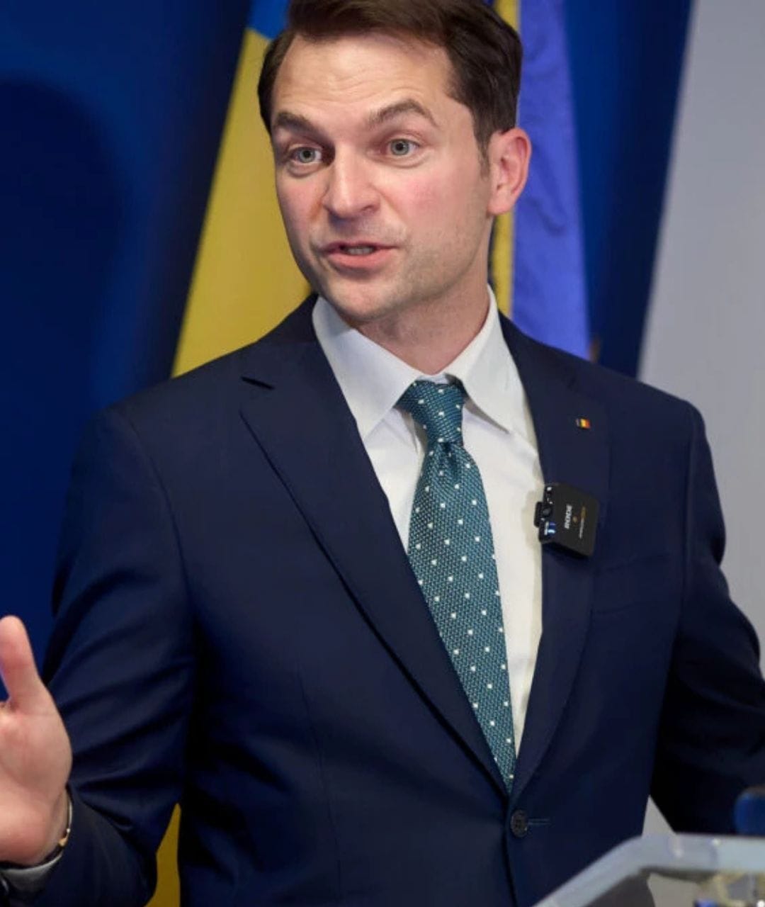 Europa se rupe de energia Rusiei. Burduja spune mai jos : Gestul țărilor baltice ar trebui să fie un exemplu pentru toți