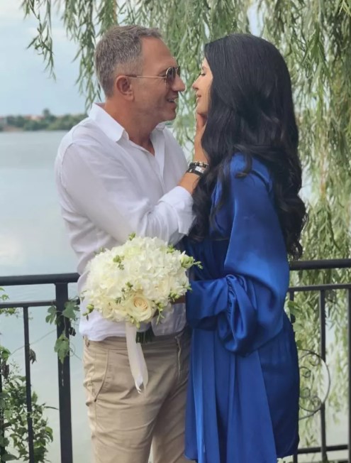 Este divorțul care a zguduit showbizul românesc din temelii. Și-au spus adio după 9 ani de relație. Înainte, El a mai fost căsătorit cu o celebră cântăreață din România