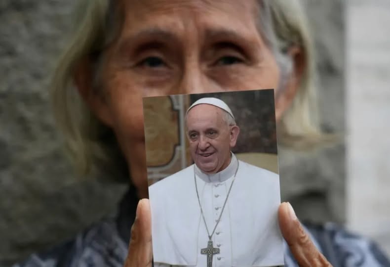Ea este Amalia, femeia care a refuzat căsătoria cu Papa Francisc .A schimbat fără să vrea cursul Bisericii Catolice vezi in come4ntarii