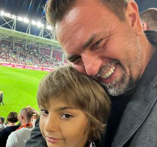 Horia Brenciu i-a spus fiului său că a fost adoptat și, dacă va dori, își va cunoaște mama biologică atunci când va împlini 18 ani.