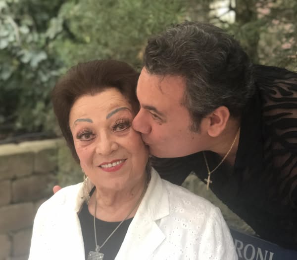Maria Ciobanu rămâne în România și urcă din nou pe scenă, după pierderea soțului său