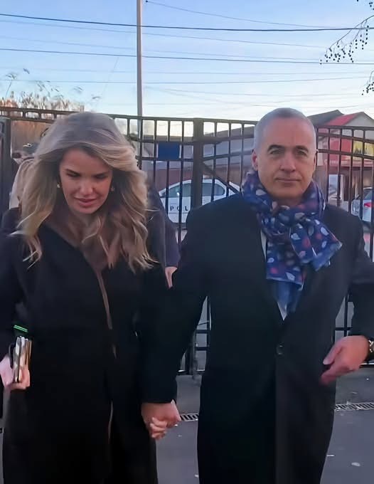 Cât costă o carte scrisă de Cristela Georgescu. Soția lui Călin Georgescu