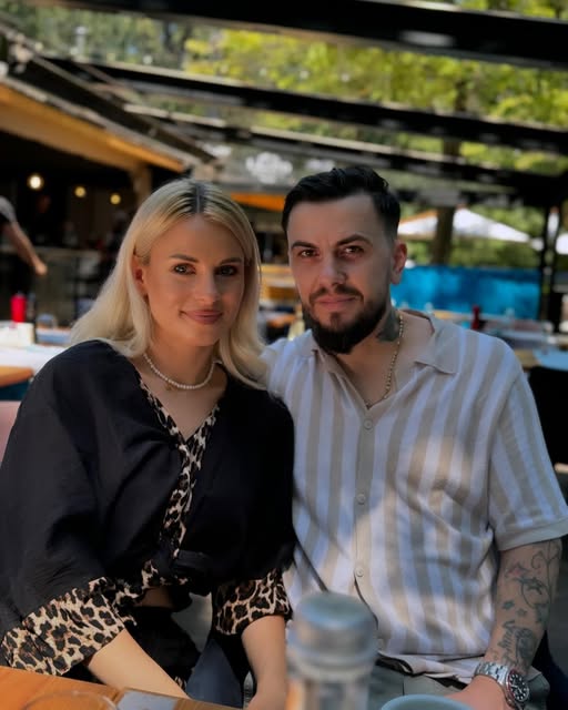 Elly și Cristian Șonea au devenit părinți pentru a doua oară! Blondina a adus pe lume încă o fetiță. Primele imagini cu micuța: „Iubirea noastră mică”