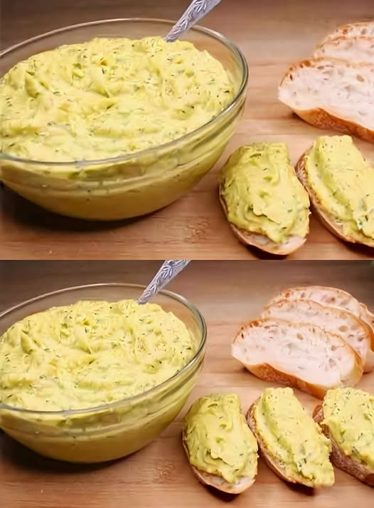 Mananci si nu te mai poti opri. Salata de dovlecei, mai buna ca salata de vinete. Poti surprinde orice invitat cu gustul ei. Reteta in primul comentariu