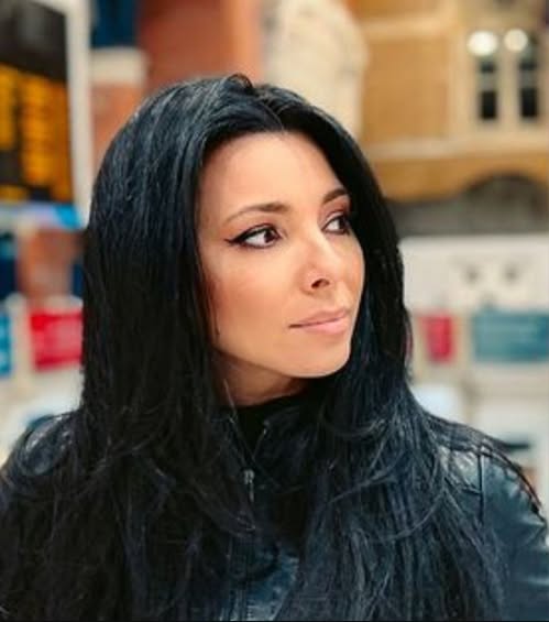 Corina Caragea, despre debutul în televiziune: „Am intrat în studio plângând… nu de emoții, ci de durere”