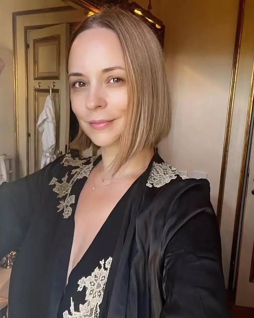 Andreea Marin, lecție de echilibru și reziliență: „Zâmbetul m-a salvat mereu” Vezi in comentarii