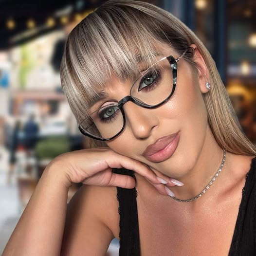 Dana Roba, pregătită pentru o nouă etapă: „Sunt gata să fac orice efort pentru a mă simți bine în pielea mea”.vezi in comentarii