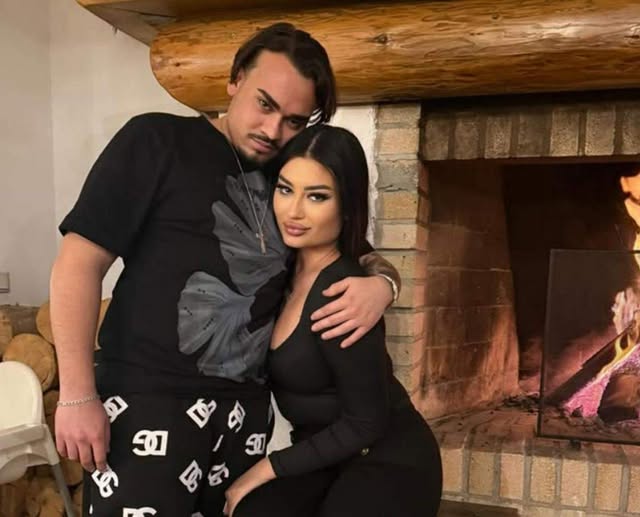 Adrian Minune Jr. s-a despărțit de Ariana, tânăra cu care avea planuri de nuntă: „Bărbat singur 20 de ani”.vezi in comentarii