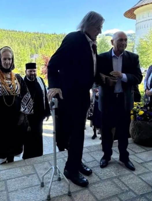 Florin Piersic a ajuns de nerecunoscut Actorul merge în baston