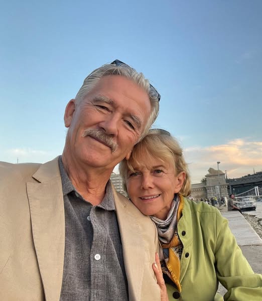 Maria Piloiu, învățătoarea-ciobăniță care trăiește cu inima între catedră și stână: „Diplomele nu țin de foame, dacă nu știi să muncești”.vezi in comentarii