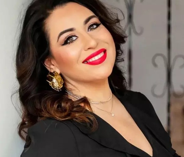 Oana Roman și-a pus sănătatea pe plan secund. Și-a amânat operația pentru că nu are cine să o ajute cu îngrijirea fiicei sale.vezi in comentarii