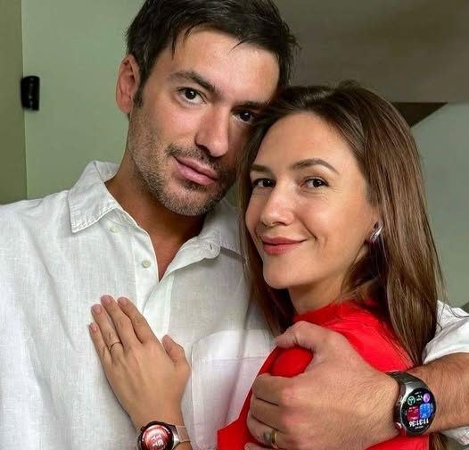 Adela Popescu și Radu Vâlcan, momente de relaxare în Grecia. Cum arată diminețile lor în vacanță.vezi in comentarii