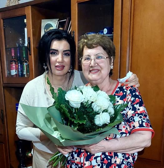 Adriana Bahmuțeanu vorbește despre pierderea mamei sale și semnele care îi aduc alinare.Vezi in comentarii