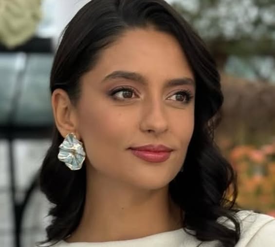 Probleme medicale pentru Oana Moșneagu. Cum se resimte afecțiunea de care suferă actrița.vezi in comentarii