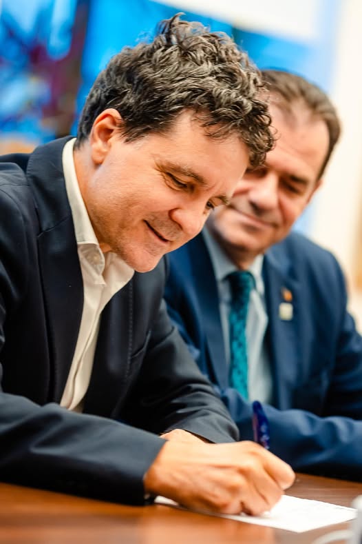 Nicuşor Dan a semnat decretul.Confiscarea sumelor și pedepse cu închisoarea pentru împrumuturi ilegale.Vezi in comentarii