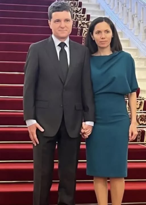 Toți ochii pe Prima Doamnă a României! Cum a fost îmbrăcată Mirabela Grădinaru la deschiderea Romanian Fashion Week București 2025