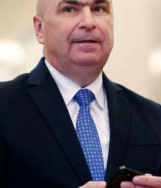 Salariul minim ar putea creşte din 2026, trei variante luate în calcul. Premierul Bolojan se opune majorării.