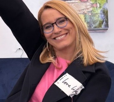 Andreea Esca, revoltată după avalanșa de avertizări privind ciclonul Barbara.Vezi in comentarii