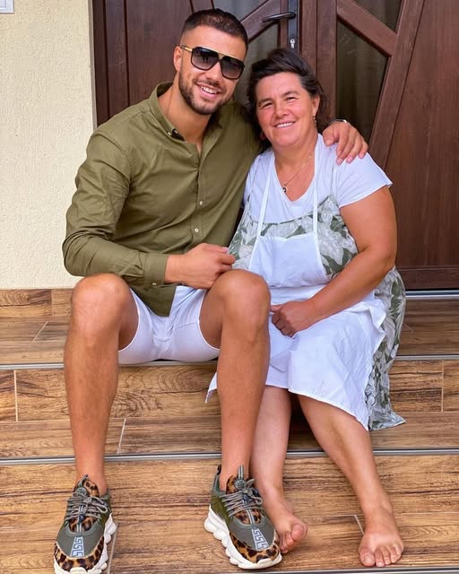 Cât costă acum pastrama de oaie vândută de mama Geta. Motivul pentru care a majorat prețul