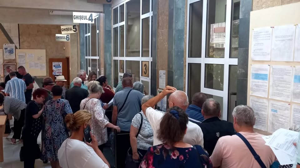 Motivul pentru care mulți români riscă să rămână fără PENSII, de la 1 octombrie 2025. Documentul care îi ajută să-și primească banii înapoi