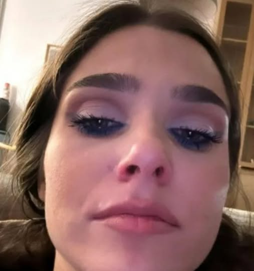 Theo Rose, sinceră despre schimbările din viața sa: „Unele relații se termină… și doare”.vezi in comentarii