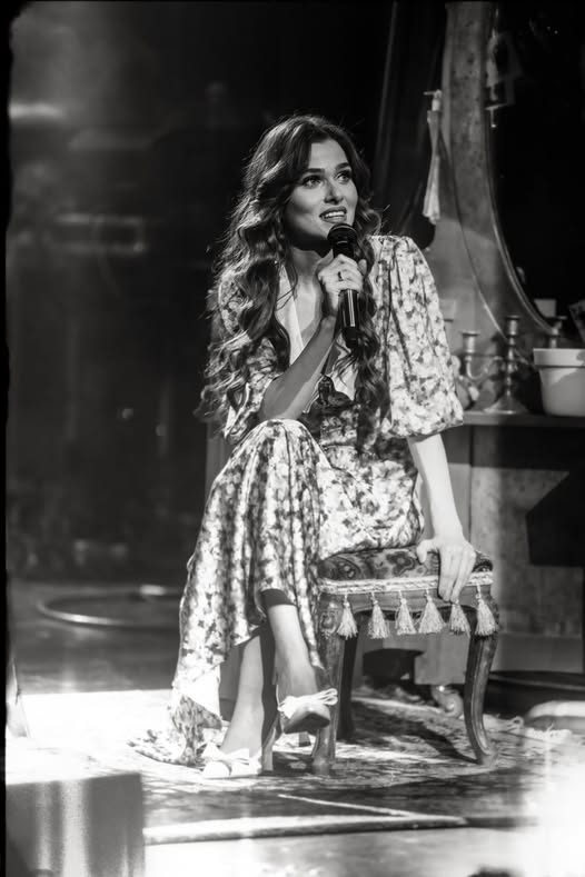 Theo Rose, sinceră despre decepții, schimbări și viața agitată: „Chiar am nevoie de timp să-mi adun gândurile”.Vezi in comentarii