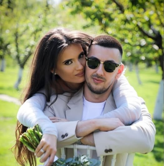 Ce scrie pe foaia pe care a semnat-o soțul Mădălinei, tânăra de 29 de ani care a murit după ce a născut: ”N-am mai gândit! Puneți-vă în situația mea”