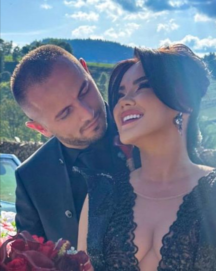 Carmen de la Sălciua, despre dorința de a deveni mamă: „Este un vis pe care l-am păstrat în suflet”.vezi in comentarii