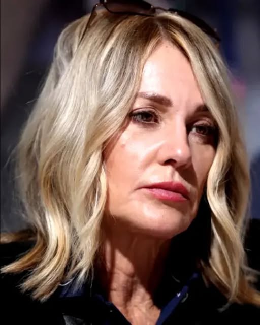 Nadia Comăneci trece prin clipe dureroase de când fiul ei a plecat de acasă. “Zeița de la Montreal”.vezi in comentarii