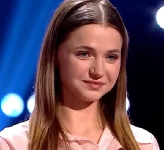 Alessia Pop, adolescenta care a impresionat la „Vocea României 2025”. Reacție unanimă din partea juraților după o interpretare emoționantă.vezi in comentarii