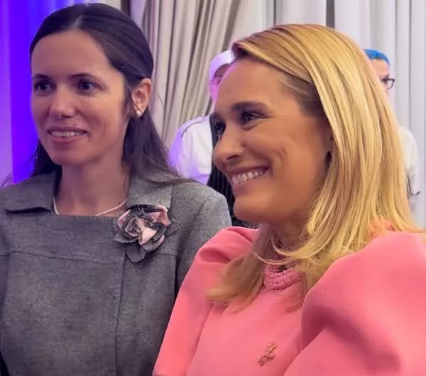 Andreea Esca, gafă uriașă la Palatul Cotroceni, în prezența partenerei președintelui Nicușor Dan.vezi in comentarii
