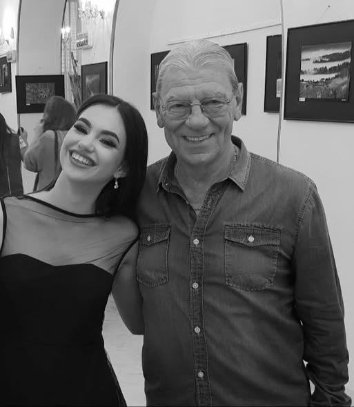 Nepoata lui Emeric Ienei, mesaj cutremurător după moartea fostului mare antrenor 👇🖤🕊️ Ce spune despre bunicul ei