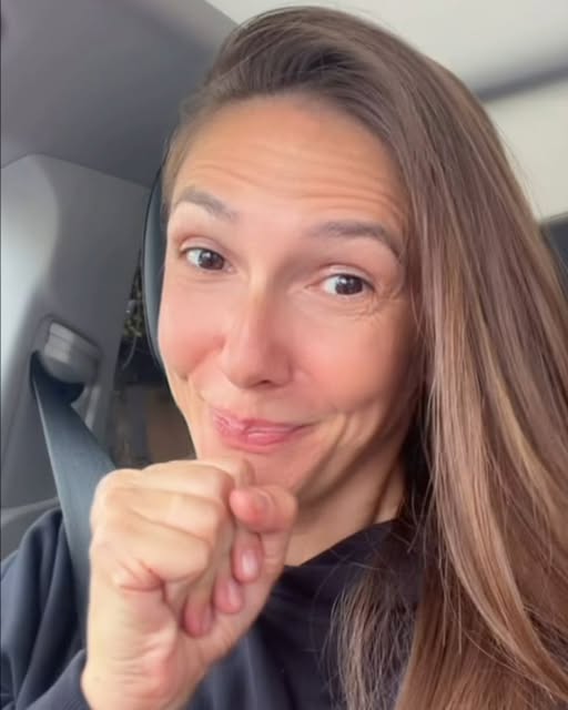 Adela Popescu, în culmea fericirii: „Nu-mi mai încap în piele!” Ce veste a primit vedeta. vezi in comentarii .