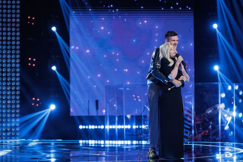 Momentul în care Loredana și Tudor Chirilă se sărută pasional la Vocea României! Reacția fabuloasă a juraților Pro TV