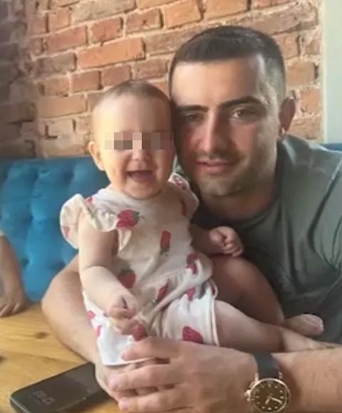 Ea e fetița de 2 ani care a murit la stomatolog! Micuța ar fi primit o doză prea mare de anestezic. Mama ei e sfâșiată de durere: ”Poate dacă venea ambulanță”