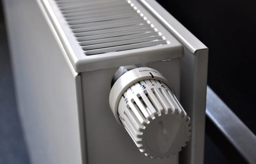 Ajutorul de încălzire 2025-2026. Până pe ce dată se pot depune cererile și ce sume se acordă