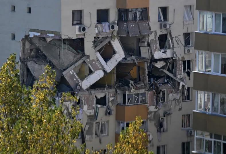 A venit răspunsul OFICIAL! De ce a explodat, de fapt, blocul din Rahova