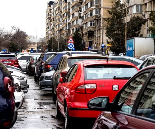 Ce distanța trebuie să păstreze șoferii de acum înainte față de mașina din față? S-a actualizat în Codul Rutier