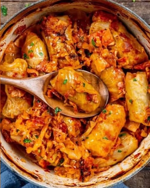 Cât orez se pune la 1 kilogram de carne pentru sarmale. Trucul pe care trebuie sa il stie toate gospodinele pentru a iesi perfecte