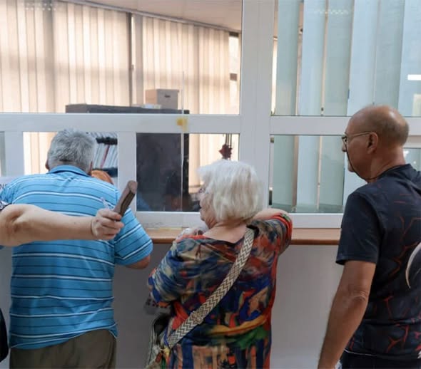 Categoria de pensionari români care primesc a 13-a pensie, în luna decembrie 2025. Cine se încadrează