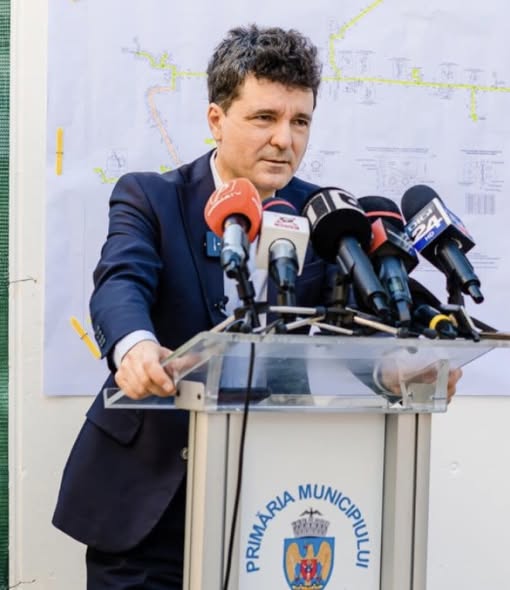 Moment tensionat la ceremonia de la Alba Iulia: Oamenii au reacționat instant când au auzit numele lui Nicușor Dan!