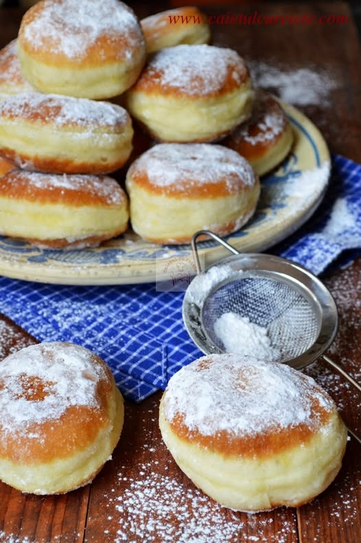 O rețetă atât de simplă încât o vei face în fiecare seară!  Gogoși de post – pufoase, delicioase și gata imediat