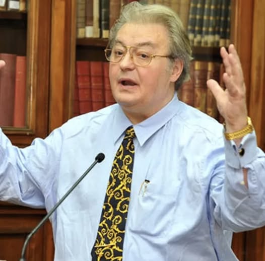 um arată astăzi mormântul lui Corneliu Vadim Tudor? Zece ani de la moartea fostului lider PRM