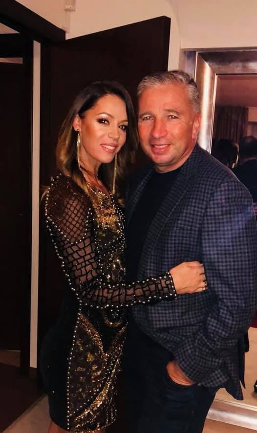 „Am convenit de comun acord…” Soția lui Dan Petrescu a plecat din România! Ce s-a aflat la scurt timp după ce antrenorul s-a îmbolnăvit