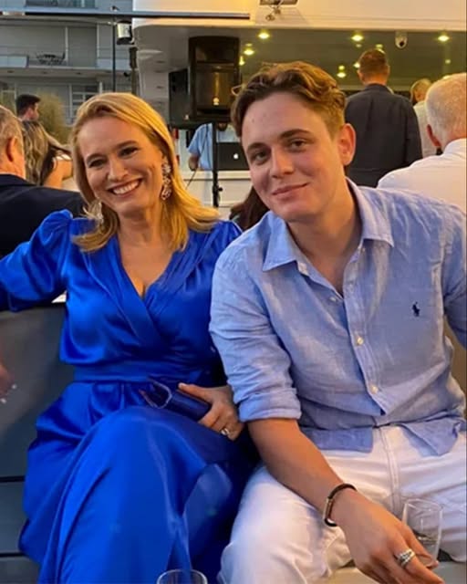 Câte clase și ce studii are fiul Andreei Esca. Motivul exmatriculării lui Aris Eram din liceu: vezi mai jos