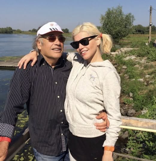 Coincidența tristă, după moartea tatălui Loredanei Groza. S-a stins chiar de Revelion, înainte de ziua lui