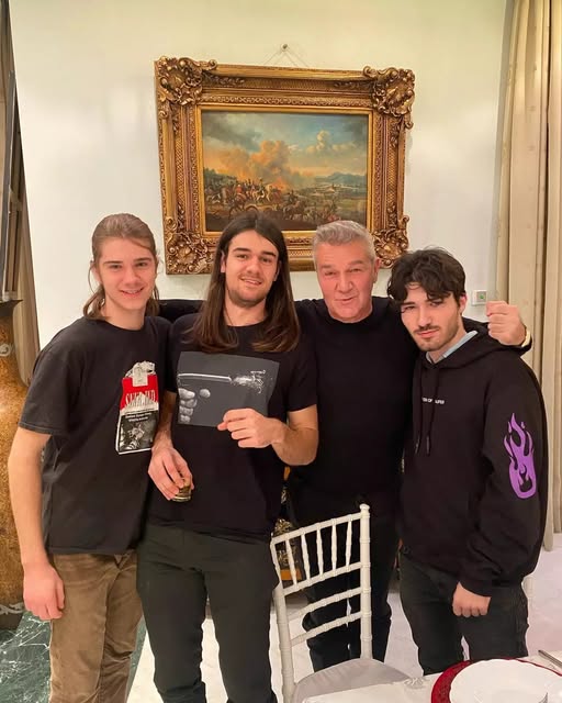 Dan Bittman și-a donat întreaga avere fără regrete. Femeia care va primi tot ce a agonisit solistul Holograf.Vezi in comentarii