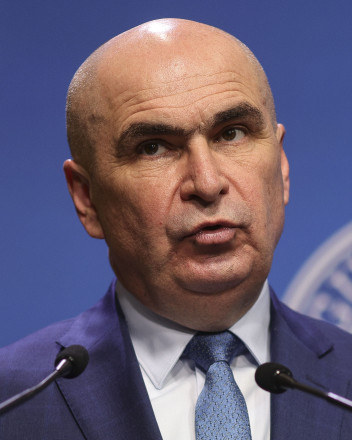 Ce ar fi spus Bolojan când i s-a propus să candideze la Președinție în 2024…Vezi in comentarii